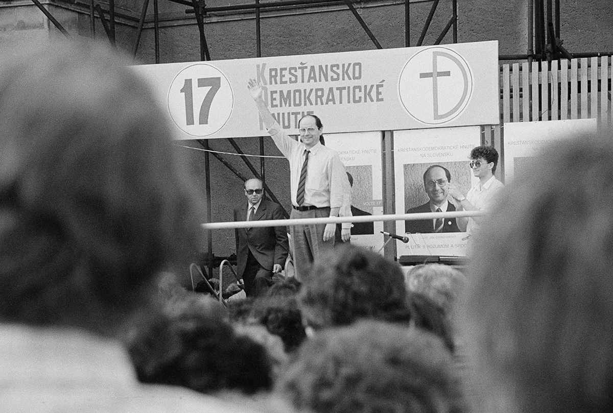 Ján Hollý, Predvolebná kampaň KDH v Bardejove. 1990. Súkromný majetok